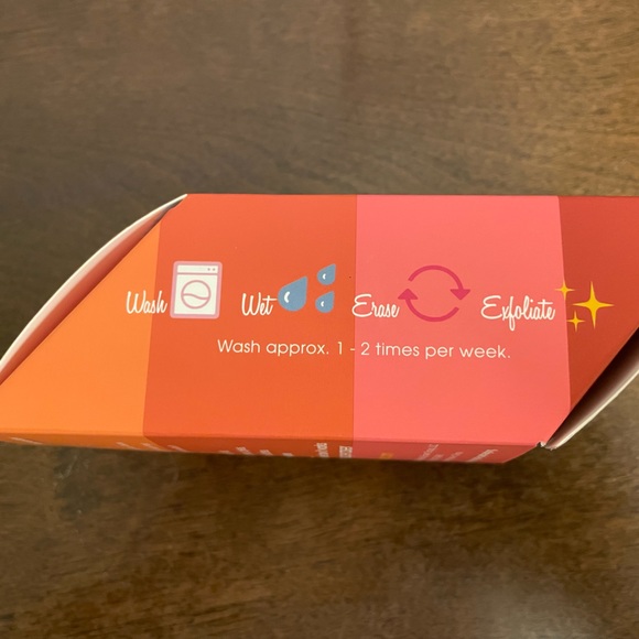 The Original Makeup Eraser - Picture 6 of 9